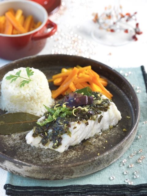 Cabillaud au tartare d'algues, riz pilaf et carottes glacées Cabillaud au tartare d'algues, riz pilaf et carottes glacées