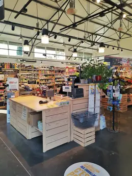 120-biocoop-lunel-magasin-bio-caisse-entree.webp
